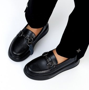 Женские туфли лоферы кожаные стильные классические черные натуральная кожа 40