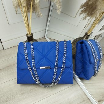 Женская стеганая сумка красивая вместительная с цепочками синяя нейлон