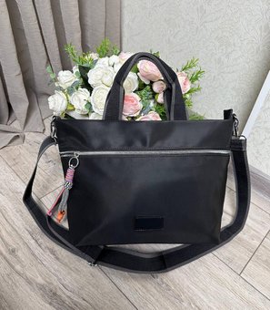Женская вместительная сумка стильная городская модная плащевка черная