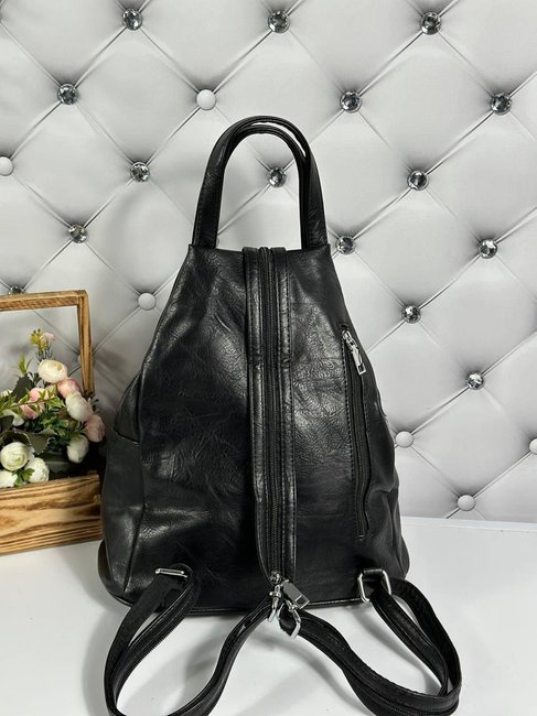 Сумка-рюкзак треугольный женский мягкий городской молодежный стильный черный экокожа