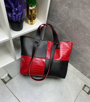 Женская сумка шоппер большая вместительная черно-красная рептилия кожзам