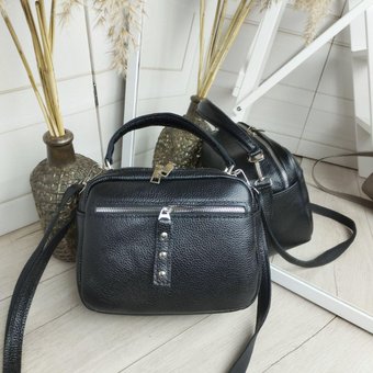 Женская кожаная сумка чемоданчик небольшая сумочка через плечо черная натуральная кожа