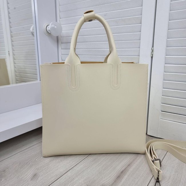 Женская сумка-шопер квадратная стильная вместительная светло-бежевая экокожа