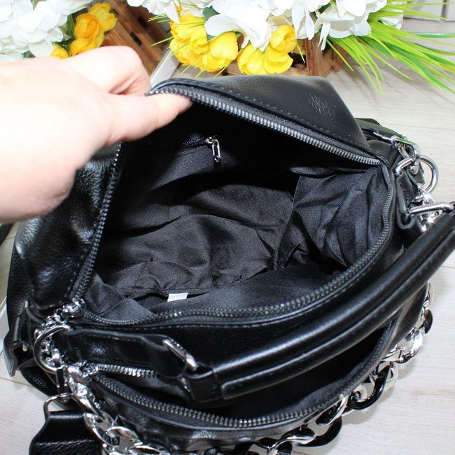 Женская сумочка вместительная средняя сумка на широком ремне черная экокожа