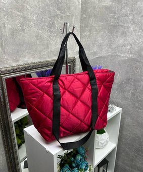 Женская стильная сумка плащевка стеганая большая вместительная шоппер городская красная