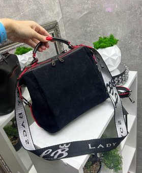 Женская замшевая сумка с двумя ремнями удобная сумочка средняя черная с красным замша+кожзам